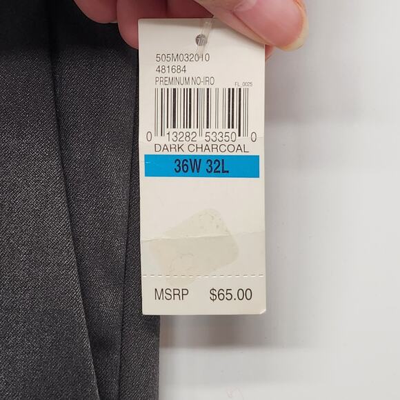 NWT Van Heusen Gray Straight Fit Pants Men's Trouser Slacks 36X32 - Picture 4 of 9